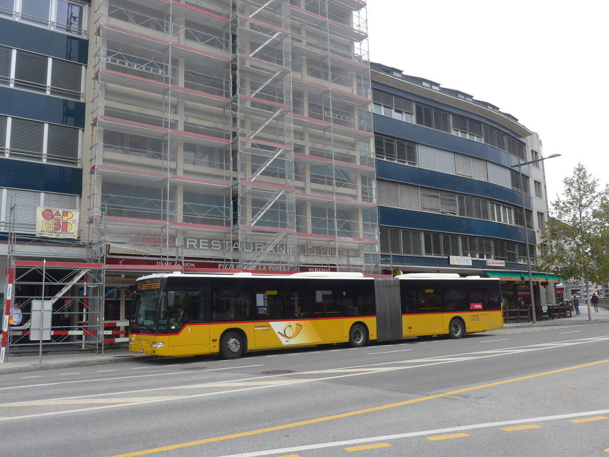 (225'434) - PostAuto Wallis - Nr. 11/VS 241'997 - Mercedes am 1. Mai 2021 beim Bahnhof Sion