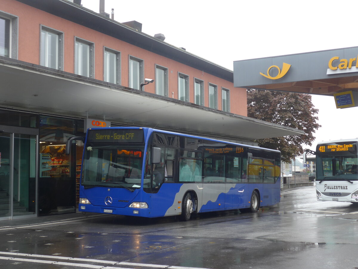 (225'505) - Lathion, Sion - Nr. 25/VS 404'042 - Mercedes (ex VZO Grningen Nr. 14) am 1. Mai 2021 beim Bahnhof Sion