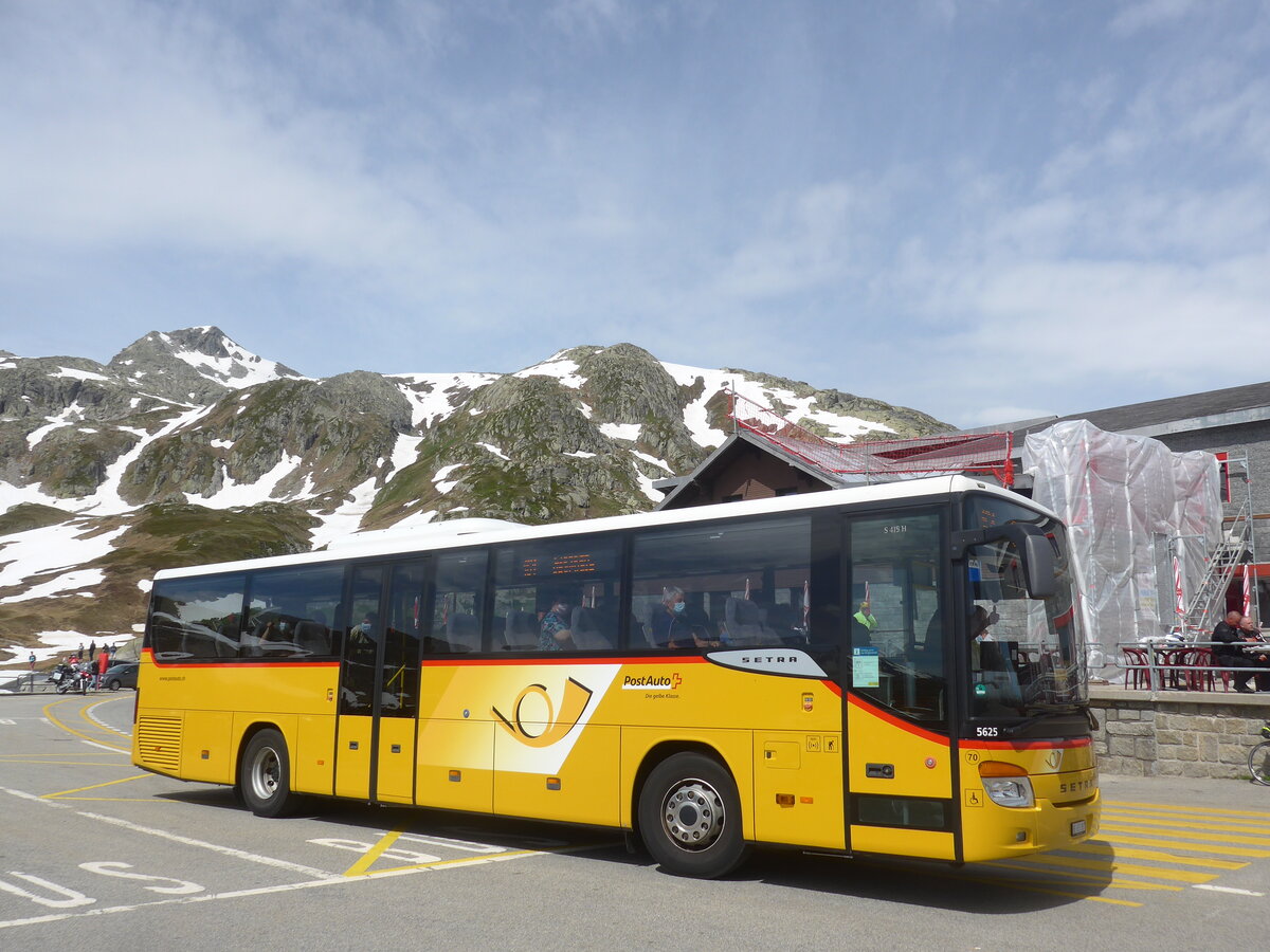 (226'101) - PostAuto Bern - Nr. 70/BE 653'387 - Setra am 3. Juli 2021 in Grimsel, Passhhe