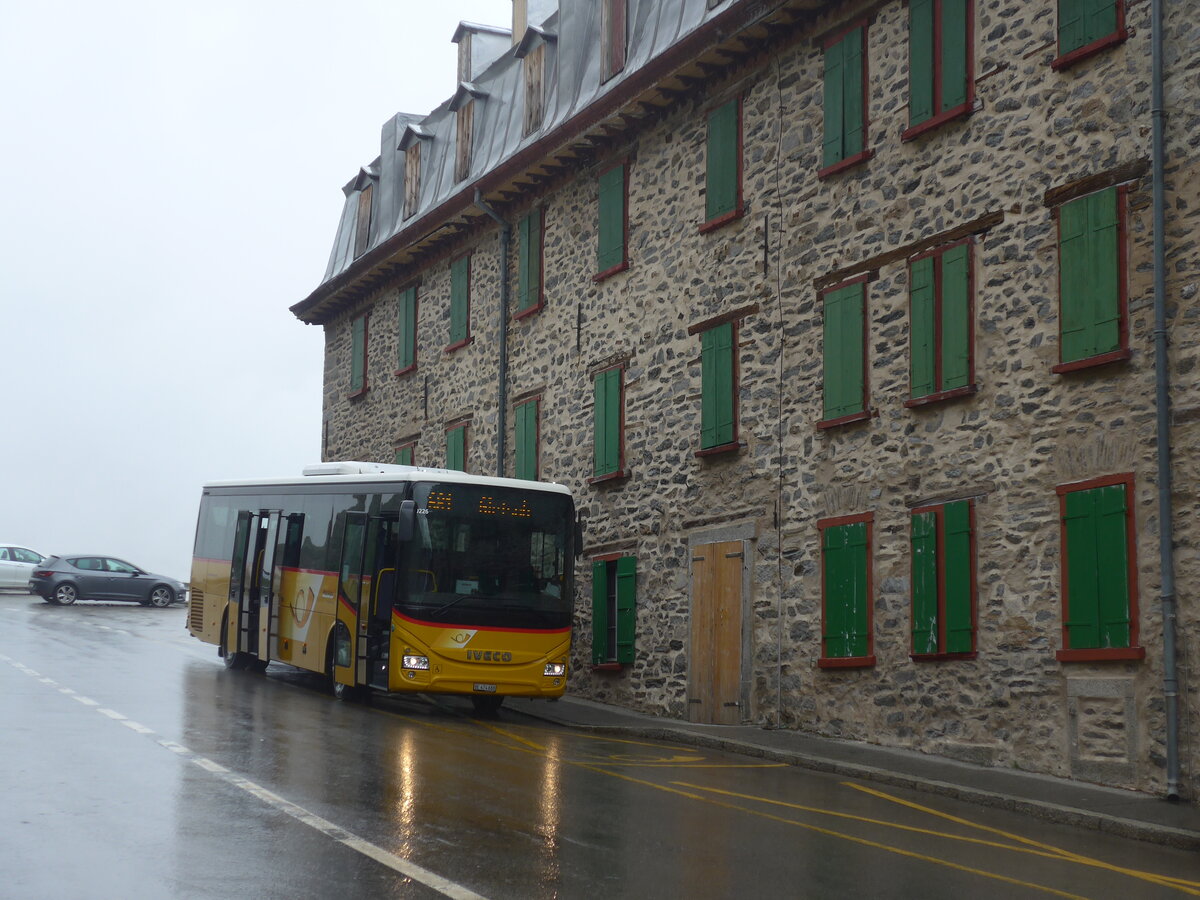 (226'138) - PostAuto Bern - BE 474'688 - Iveco am 3. Juli 2021 in Furka, Belvedere