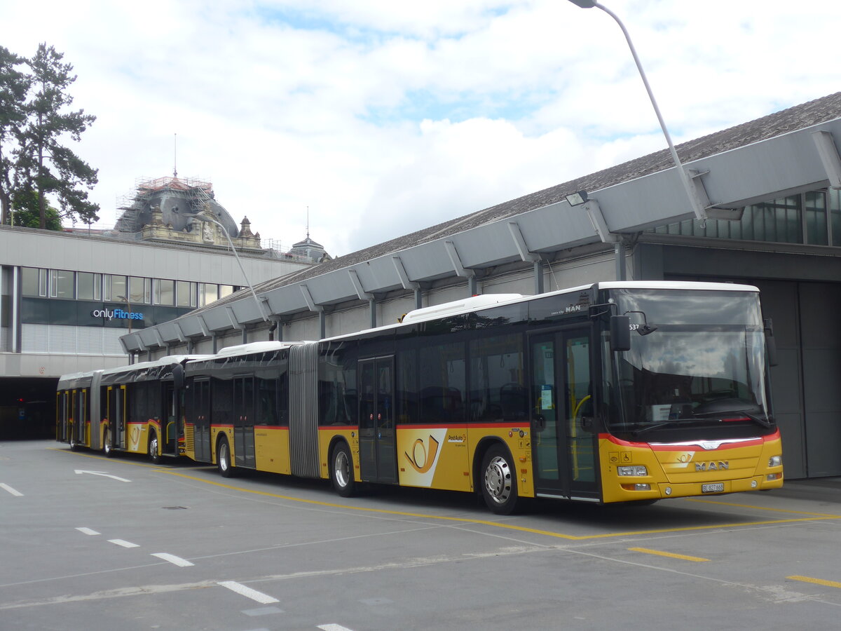 (226'315) - PostAuto Bern - Nr. 10'537/BE 827'668 - MAN (ex Nr. 668) am 11. Juli 2021 in Bern, Postautostation