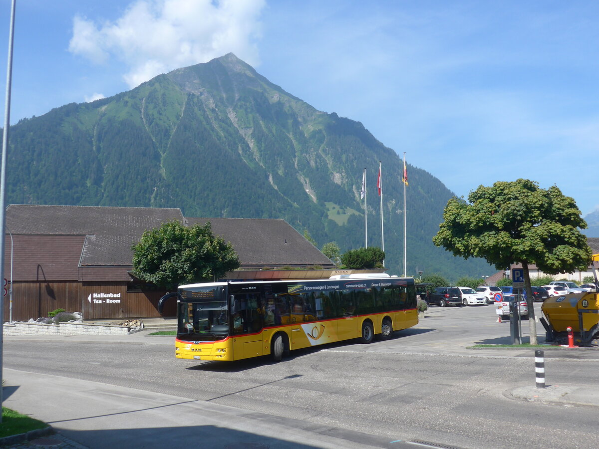 (226'637) - PostAuto Bern - BE 811'692 - MAN am 21. Juli 2021 in Aeschi, Post