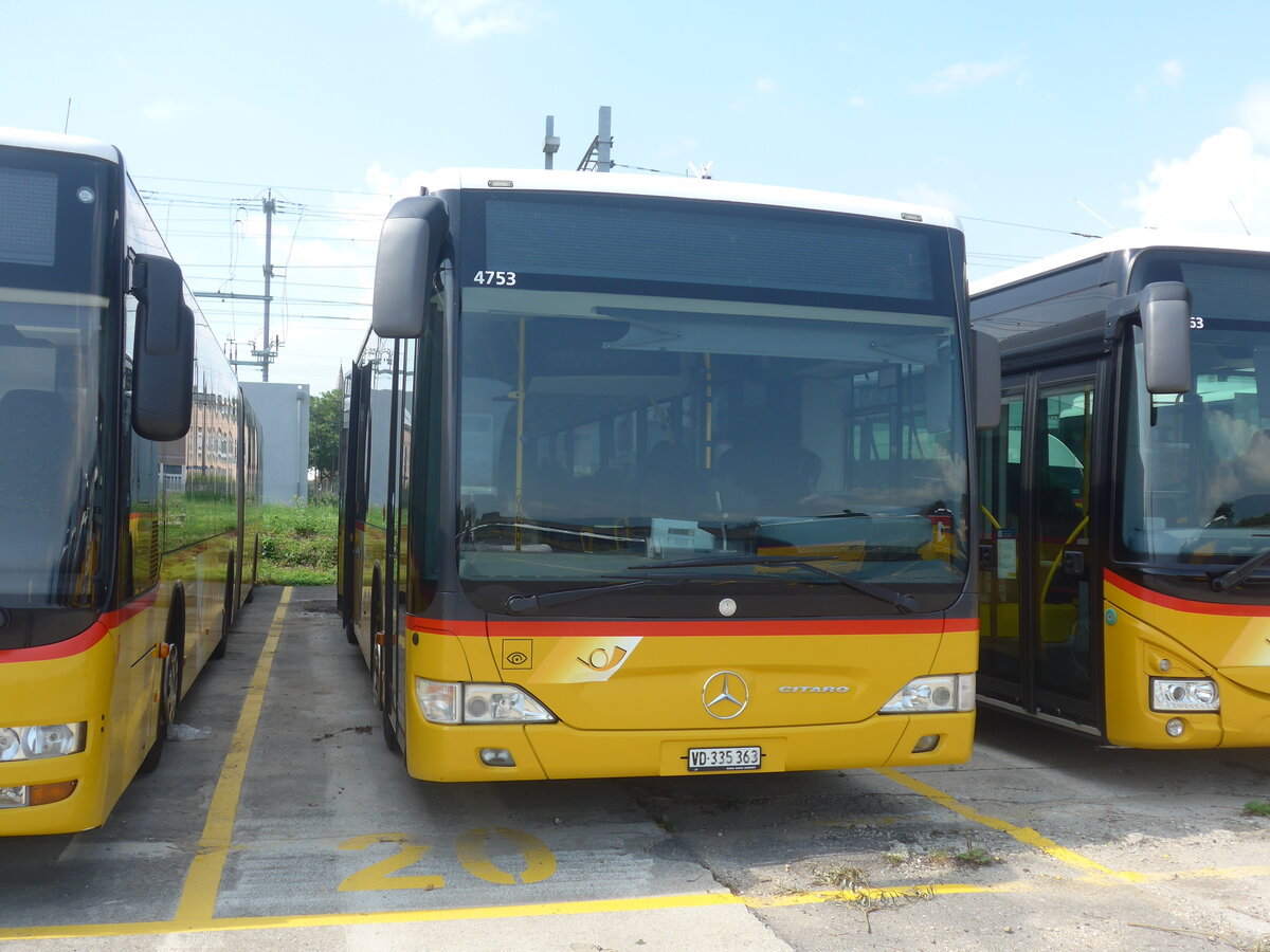 (227'296) - CarPostal Ouest - VD 335'363 - Mercedes am 15. August 2021 in Yverdon, Garage