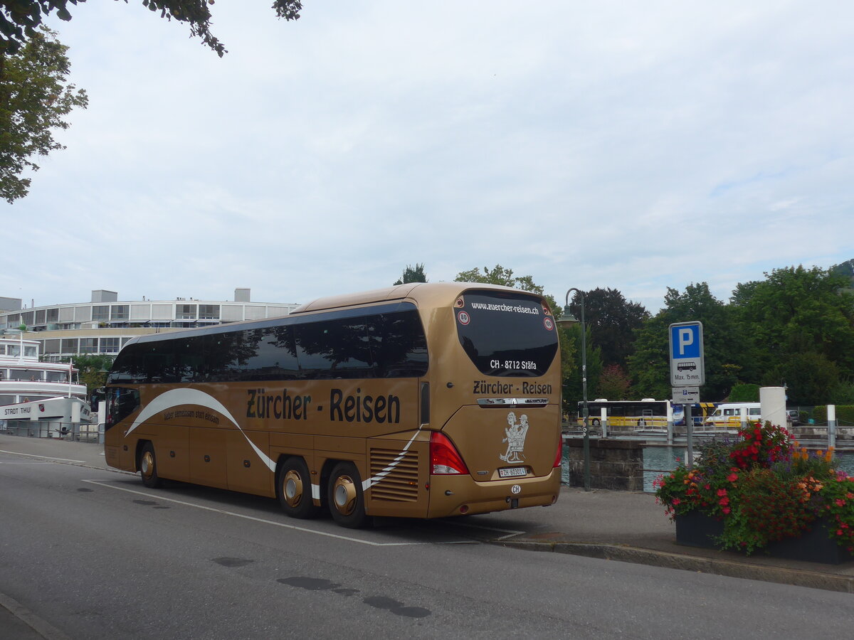 (228'030) - Zrcher, Stfa - ZH 60'301 - Neoplan am 14. September 2021 bei der Schifflndte Thun