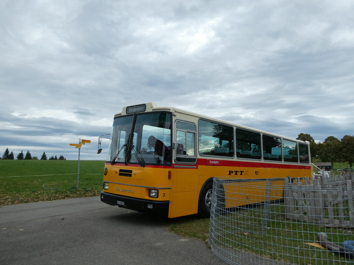 (228'638) - Kolb, Grasswil - Nr. 3/BE 93'915 - Saurer/R&J (ex Schmocker, Stechelberg Nr. 3; ex Schmocker, Stechelberg Nr. 1; ex Gertsch, Stechelberg Nr. 1) am 3. Oktober 2021 in Tramelan, Scheidegger-Ranch