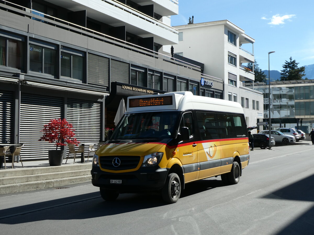 (229'269) - PostAuto Graubnden - Nr. 3/GR 162'985 - Mercedes (ex Nr. 12) am 15. Oktober 2021 in Ilanz, Bahnhofstrasse