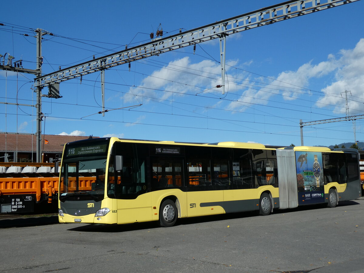 (229'556) - STI Thun - Nr. 183/BE 804'183 - Mercedes am 21. Oktober 2021 beim Bahnhof Wimmis