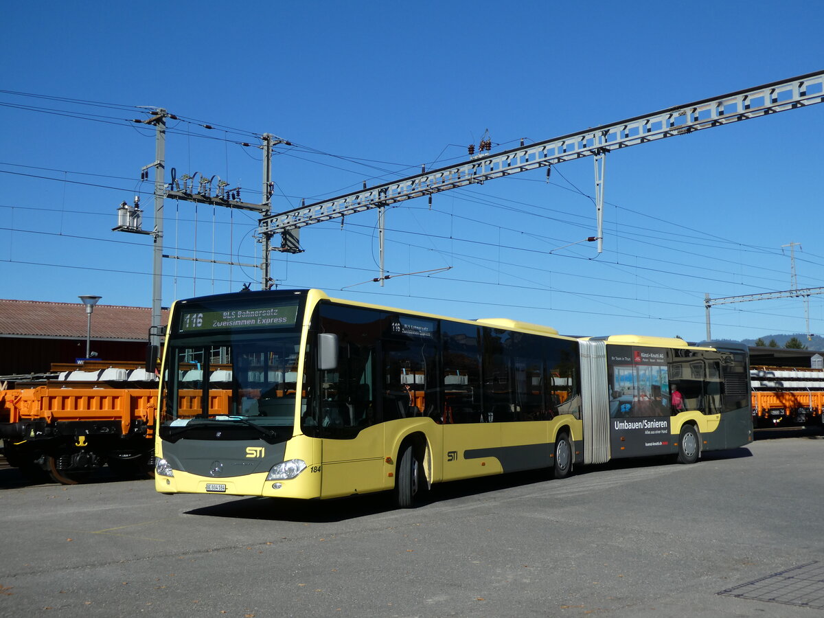 (229'856) - STI Thun - Nr. 184/BE 804'184 - Mercedes am 24. Oktober 2021 beim Bahnhof Wimmis