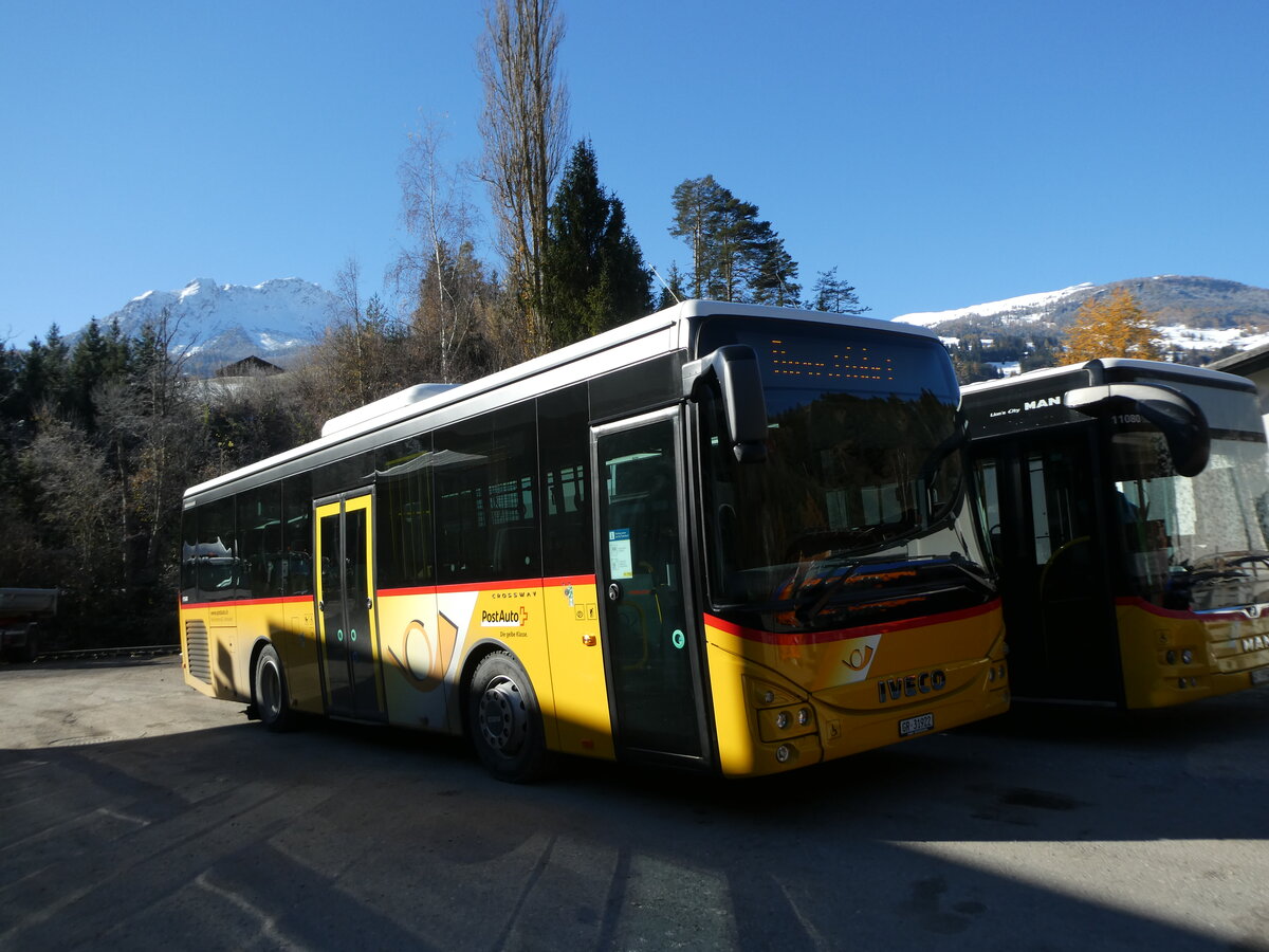 (230'018) - Bossi&Hemmi, Tiefencastel - GR 31'922 - Iveco am 6. November 2021 in Tiefencastel, Garage