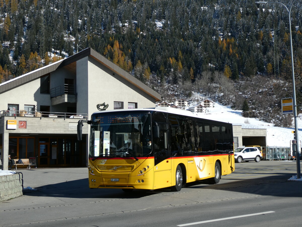 (230'028) - Reptrans, Salouf - GR 48'803 - Volvo am 6. November 2021 in Savognin, Post