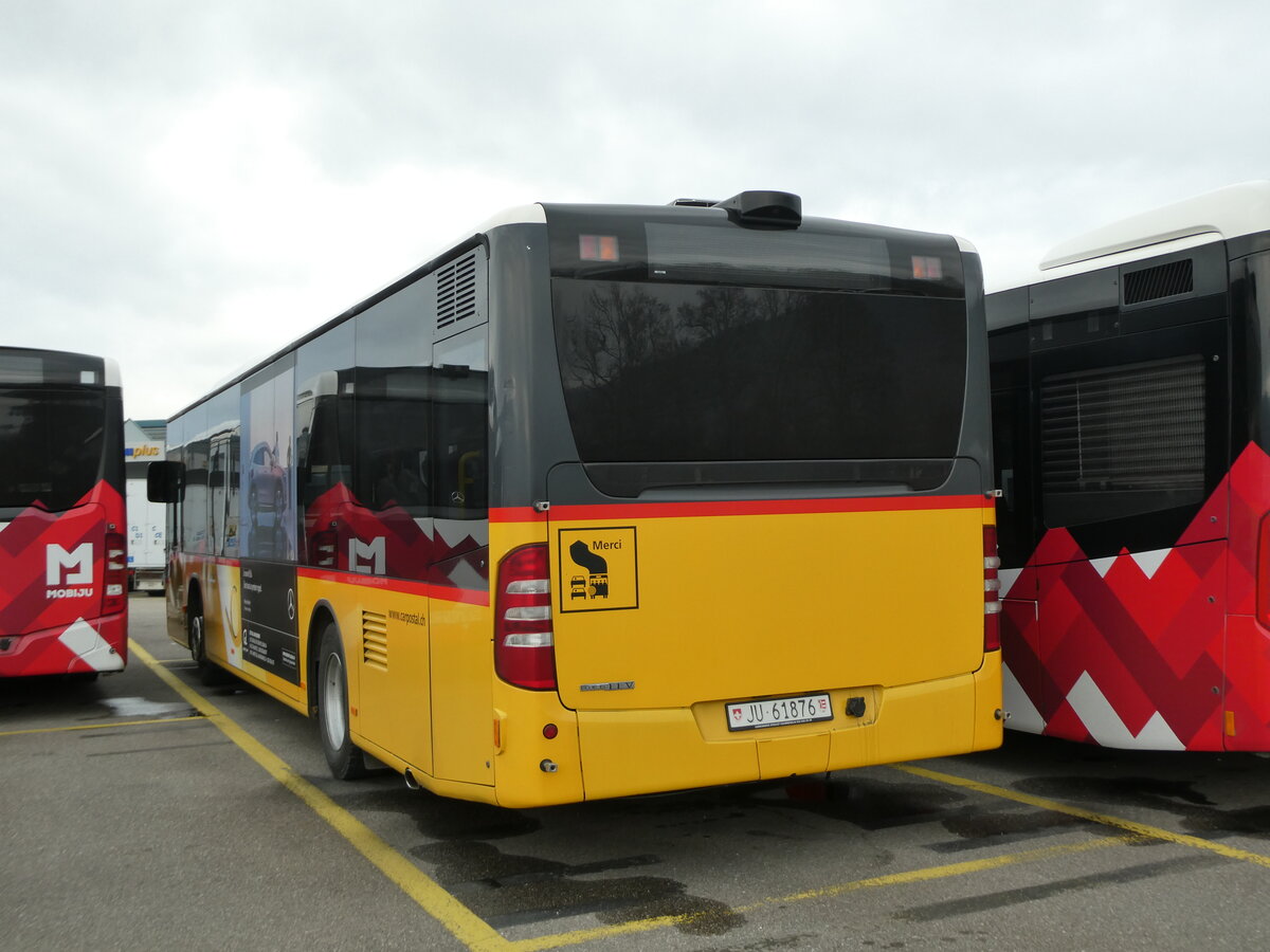 (230'628) - CarPostal Ouest - JU 61'876 - Mercedes (ex Nr. 16) am 13. November 2021 in Develier, Parkplatz