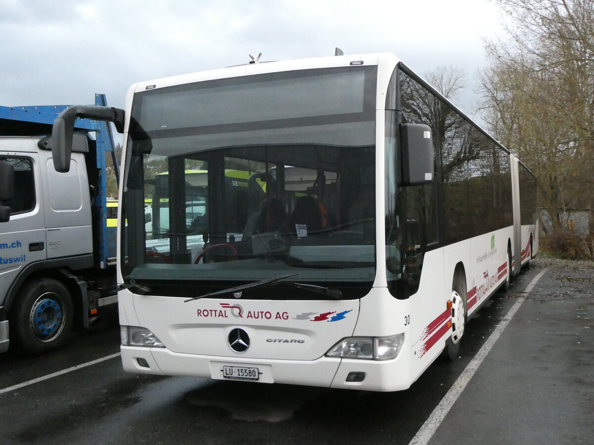 (230'973) - ARAG Ruswil - Nr. 30/LU 15'580 - Mercedes am 27. November 2021 in Ruswil, Garage