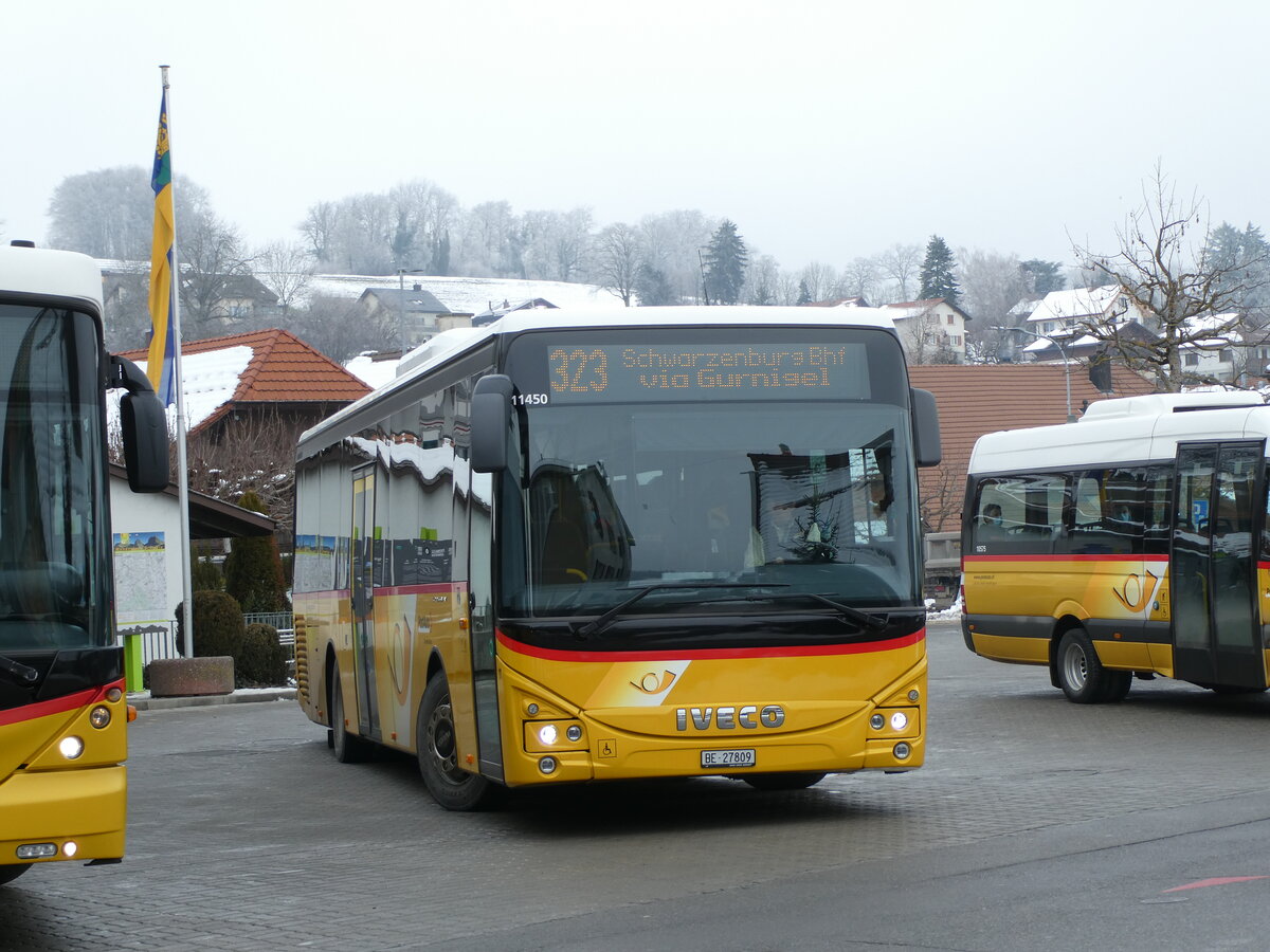 (231'423) - Engeloch, Riggisberg - Nr. 11/BE 27'809 - Iveco am 17. Dezember 2021 in Riggisberg, Post