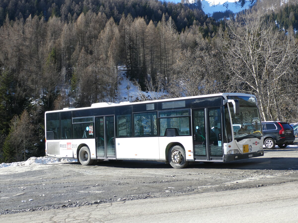 (232'085) - Buchard, Leytron - Nr. 68/VS 101'311 - Mercedes (ex MBC Morges Nr. 66) am 18. Januar 2022 in Ovronnaz, Lui Teise