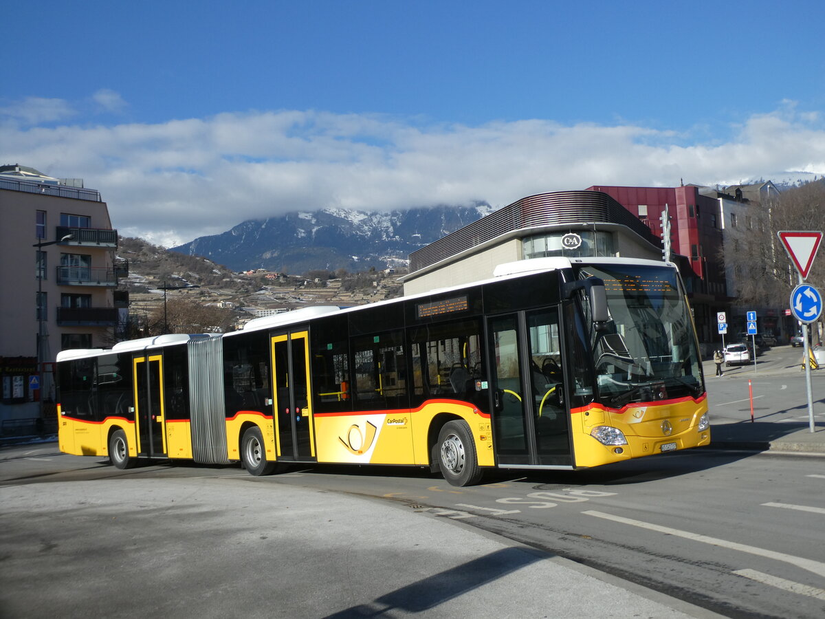 (232'196) - Buchard, Leytron - VS 141'737 - Mercedes am 21. Januar 2022 beim Bahnhof Sion