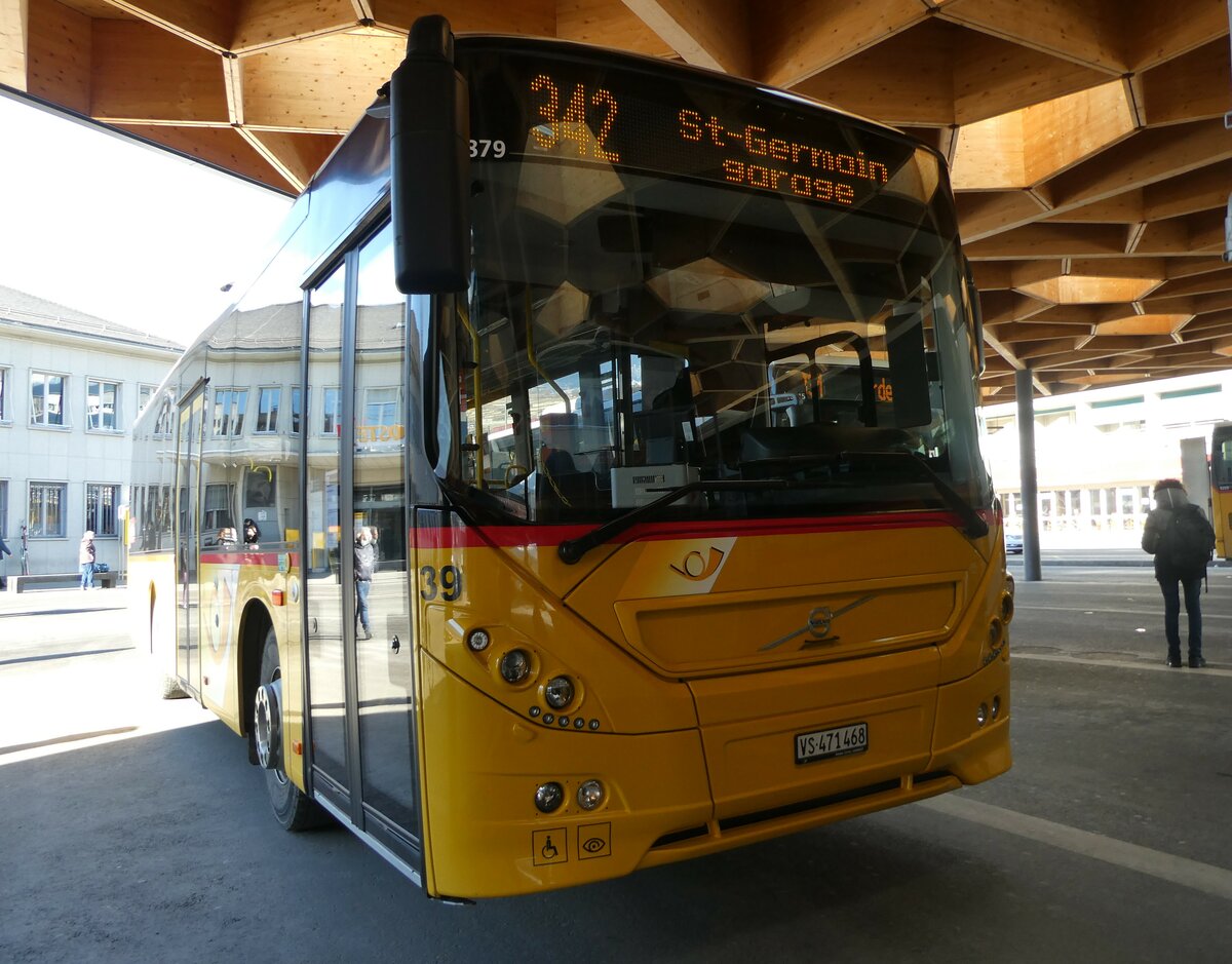 (232'197) - PostAuto Wallis - Nr. 39/VS 471'468 - Volvo am 21. Januar 2022 beim Bahnhof Sion