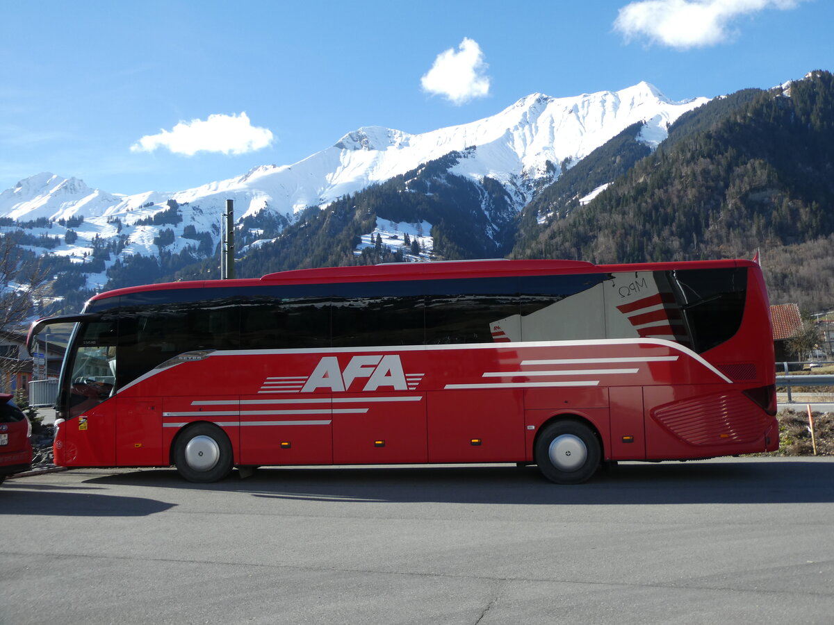 (233'086) - AFA Adelboden - Nr. 15 - Setra am 23. Februar 2022 in Frutigen, Garage