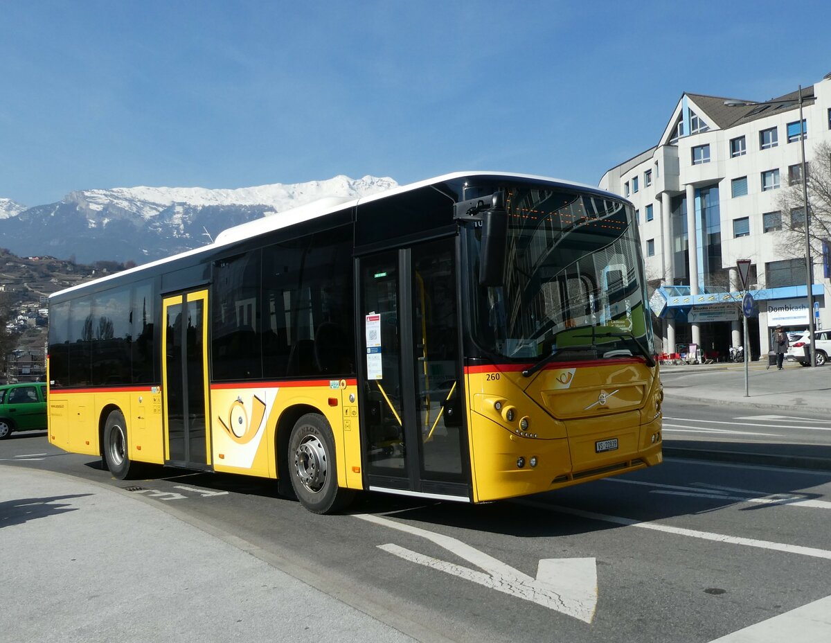 (233'431) - Buchard, Leytron - Nr. 260/VS 22'839 - Volvo am 7. Mrz 2022 beim Bahnhof Sion