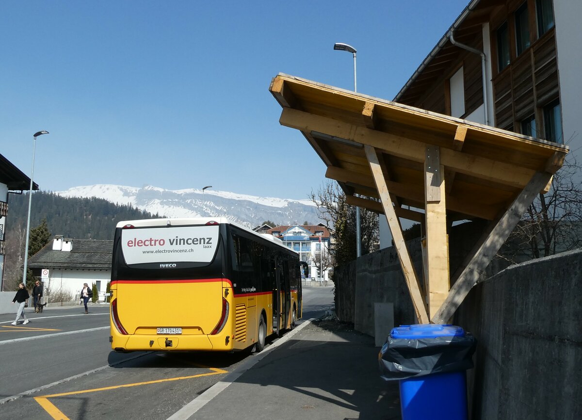 (233'776) - PostAuto Graubnden - GR 170'431 - Iveco am 11. Mrz 2022 in Laax, Post (prov. Haltestelle)