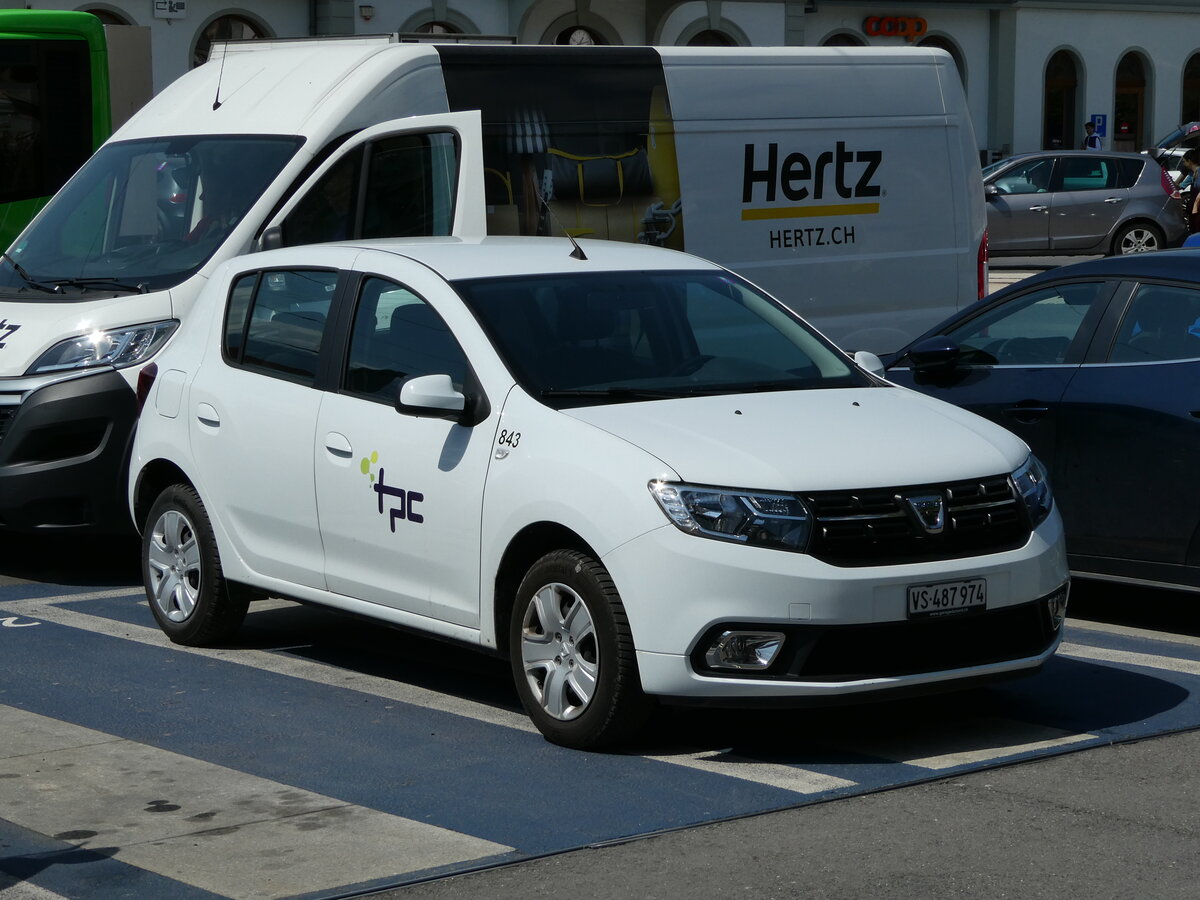 (234'580) - TPC Aigle - Nr. 843/VS 487'974 - Dacia am 15. April 2022 beim Bahnhof Aigle