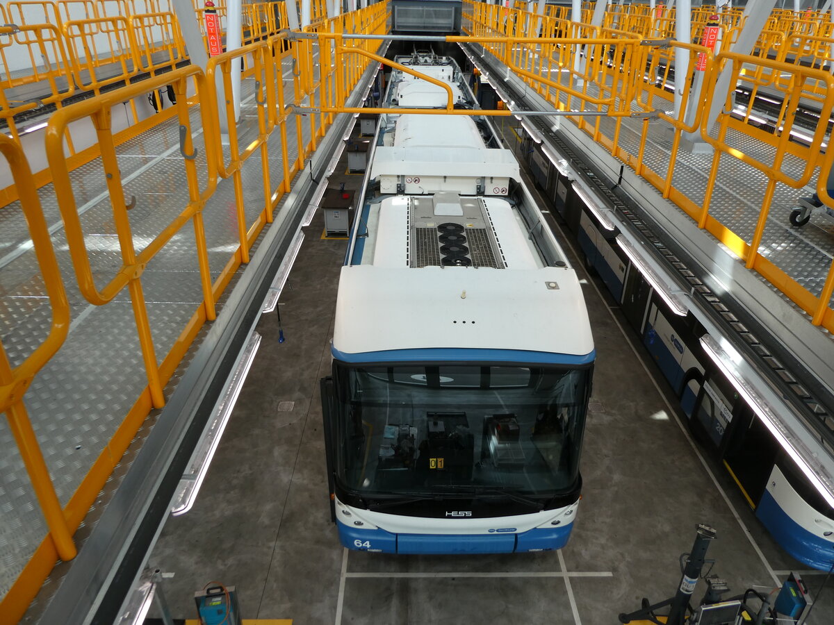 (236'458) - VBZ Zrich - Nr. 64 - Hess/Hess Doppelgelenktrolleybus am 28. Mai 2022 in Zrich, Garage Hardau