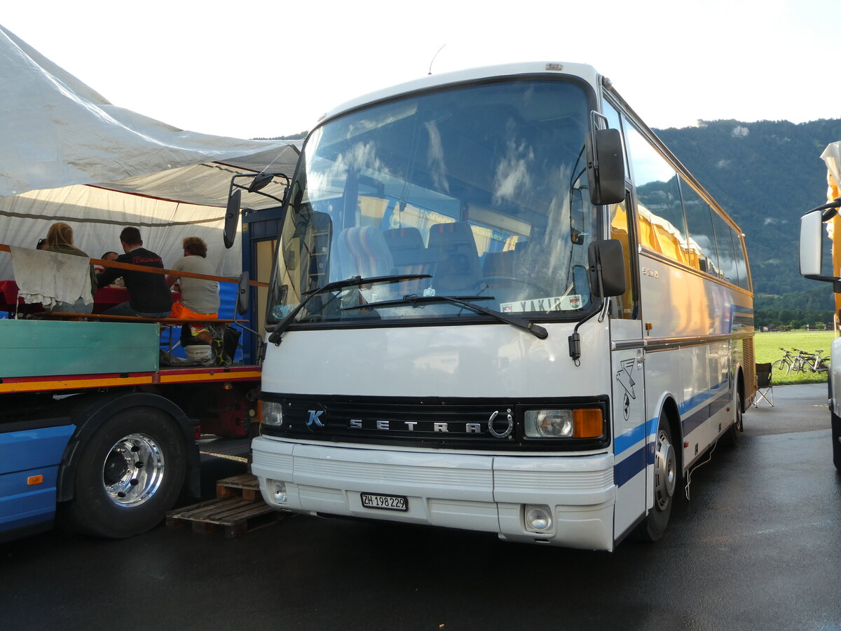 (237'478) - ??? - ZH 198'229 - Setra am 24. Juni 2022 in Interlaken, Flugplatz