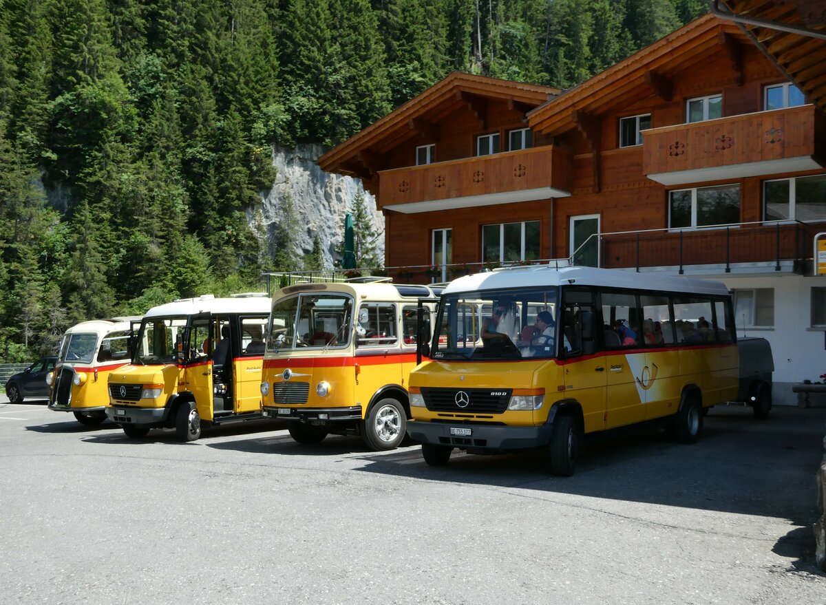 (237'639) - PostAuto Bern - BE 755'377 - Mercedes/Kusters am 26. Juni 2022 auf der Griesalp