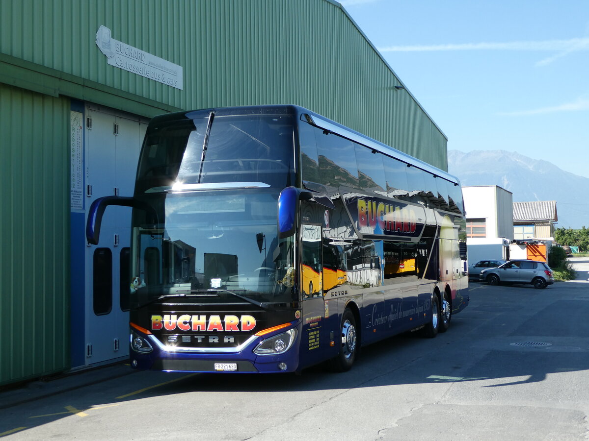 (238'072) - Buchard, Leytron - Nr. 53/FR 221'620 - Setra am 16. Juli 2022 in Leytron, Garage