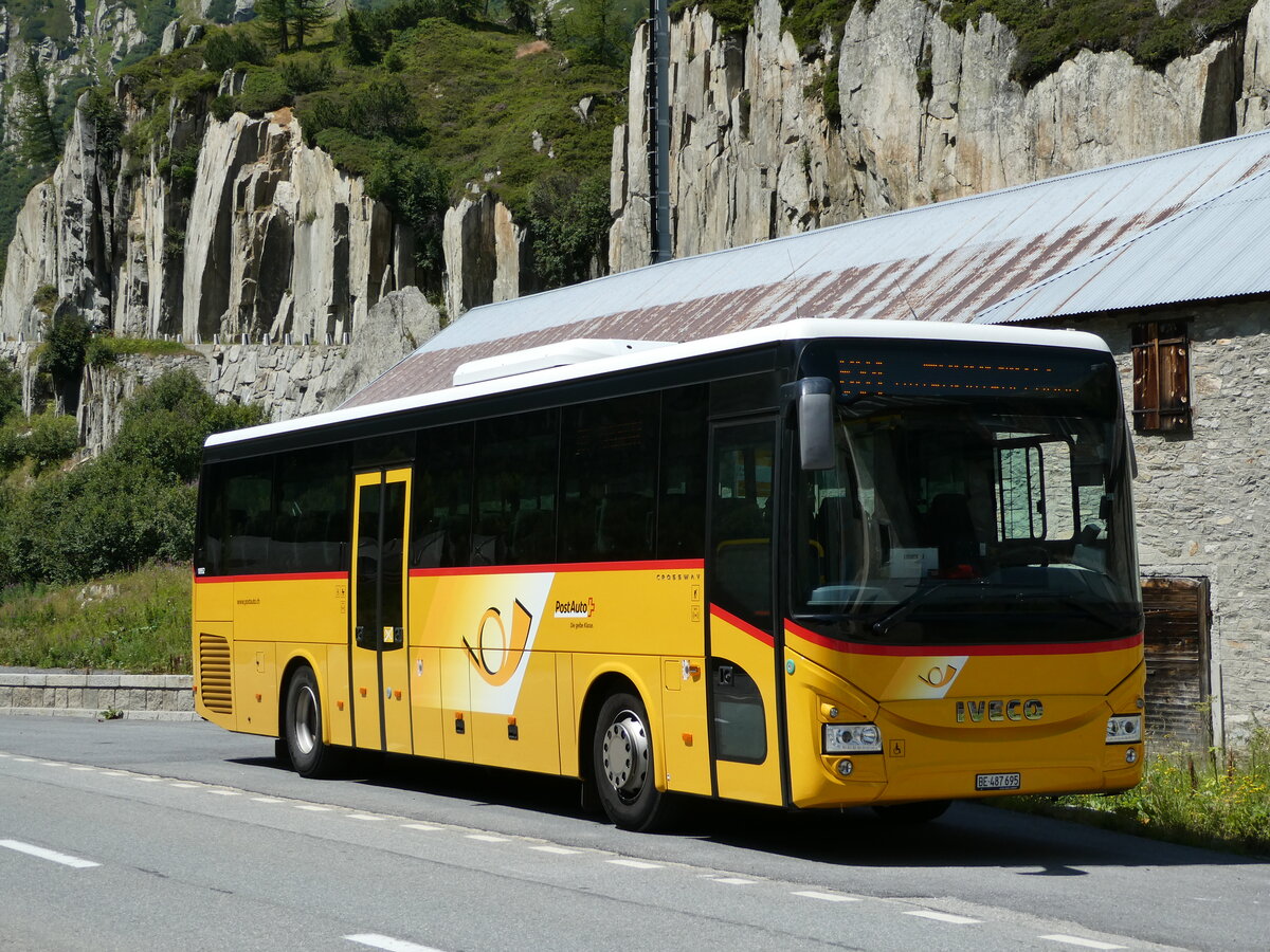 (238'419) - PostAuto Bern - BE 487'695 - Iveco am 24. Juli 2022 in Gletsch, Post