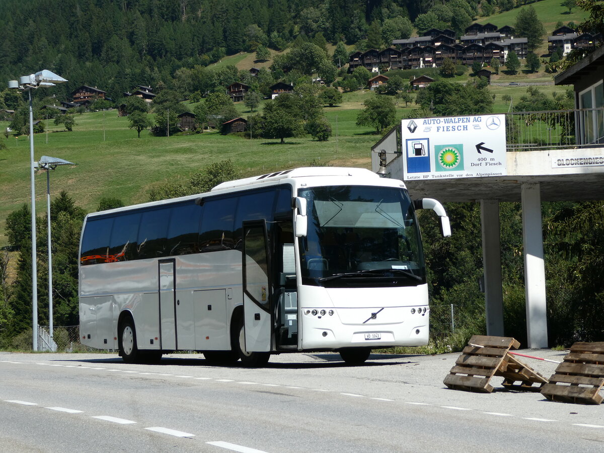 (238'450) - Brasey, Payerne - VD 1043 - Volvo am 24. Juli 2022 in Fiesch, Furkastrasse