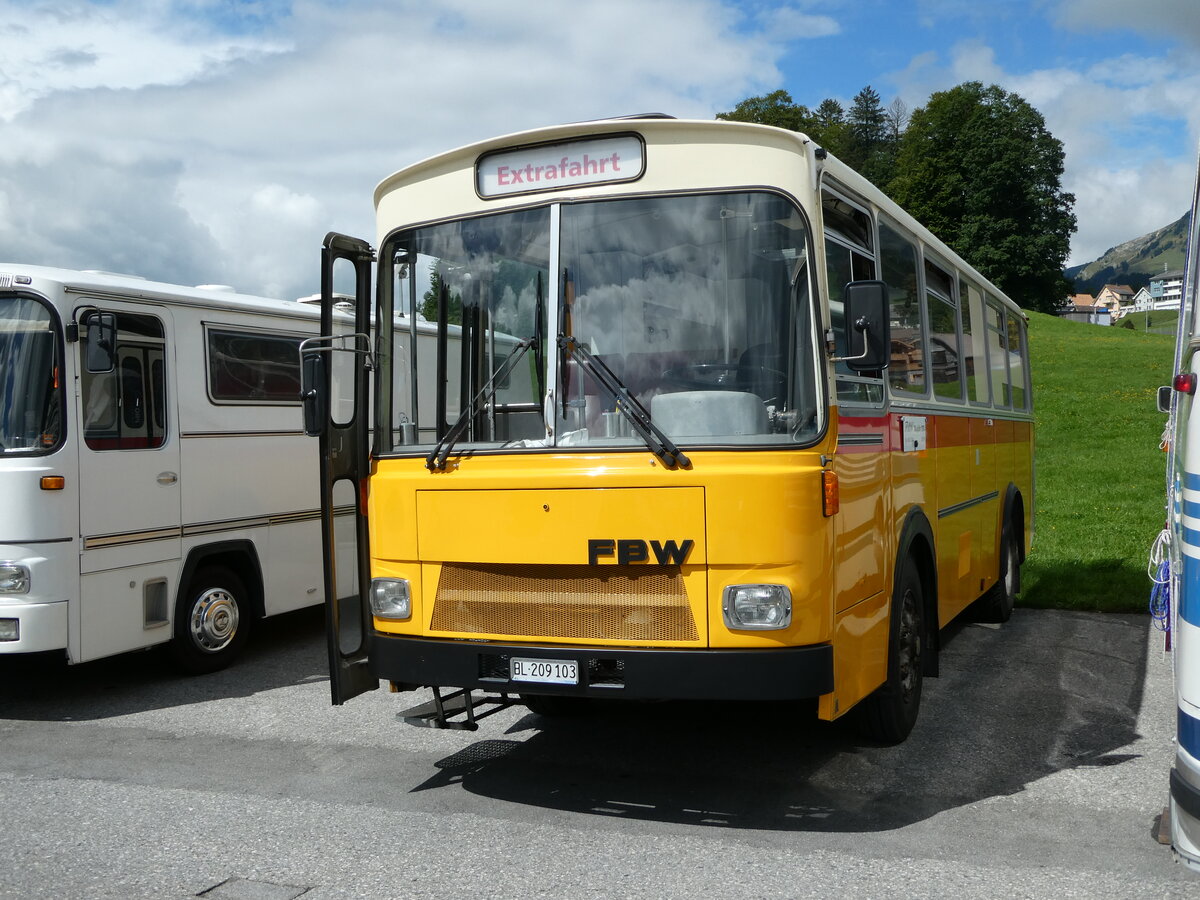 (239'139) - Heuberger, Therwil - BL 209'103 - FBW/Tscher (ex Kurhaus Val Sinestra, Sent; ex Mark, Andeer; ex Fravi, Andeer) am 20. August 2022 in Wildhaus, Munzenriet