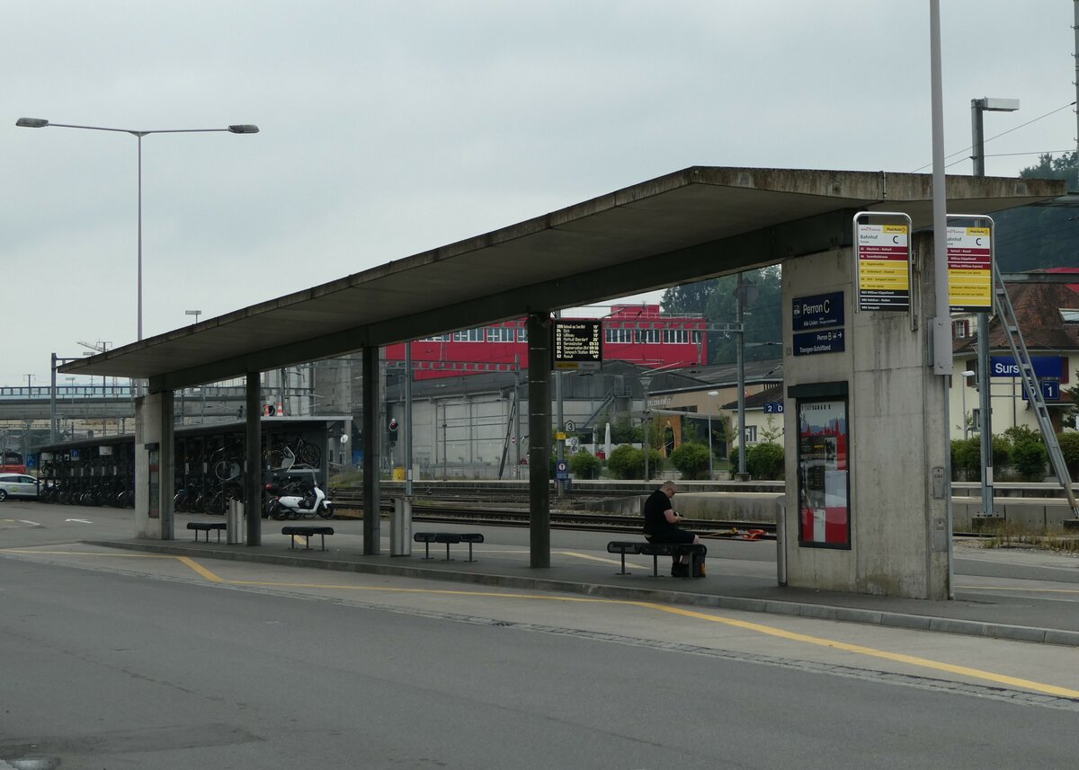 (239'495) - ARAG/PostAuto-Haltestellen am 27. August 2022 beim Bahnhof Sursee