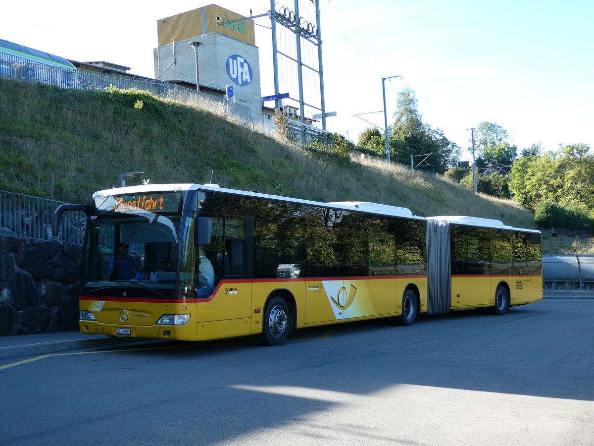 (240'060) - Steiner, Ortschwaben - Nr. 3/BE 83'880 - Mercedes am 11. September 2022 beim Bahnhof Gmmenen