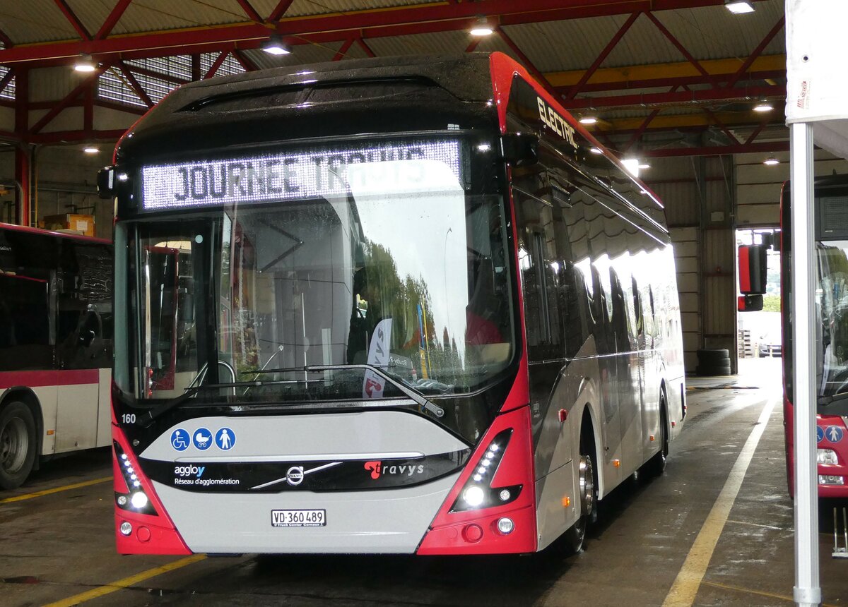 (240'490) - TRAVYS Yverdon - Nr. 160/VD 360'489 - Volvo am 2. Oktober 2022 in Yverdon, Garage