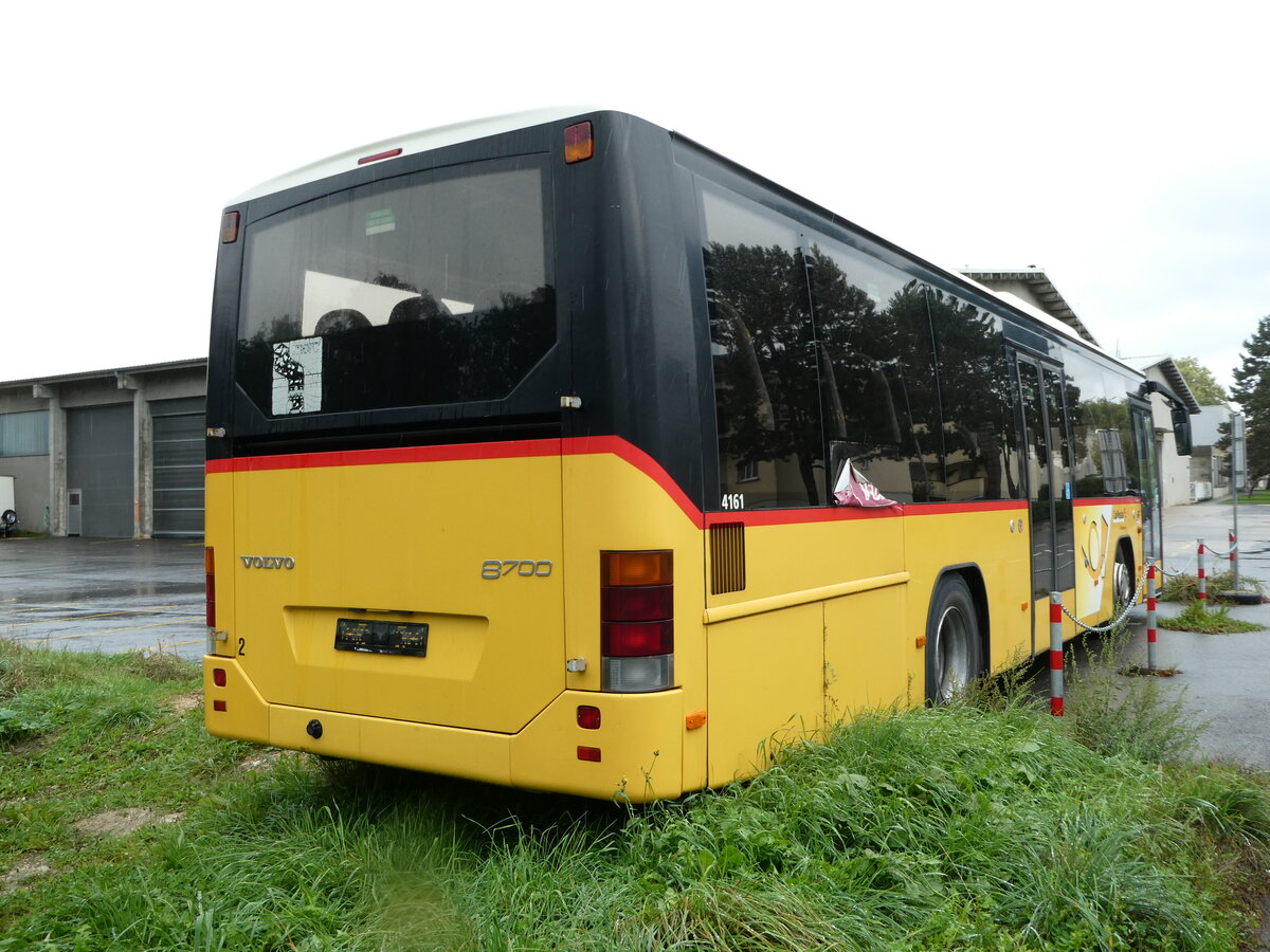 (240'521) - PostAuto Wallis - Nr. 2 - Volvo (ex CarPostal Ouest; ex SAPJV, L'Isle Nr. 11) am 2. Oktober 2022 in Yverdon, Garage