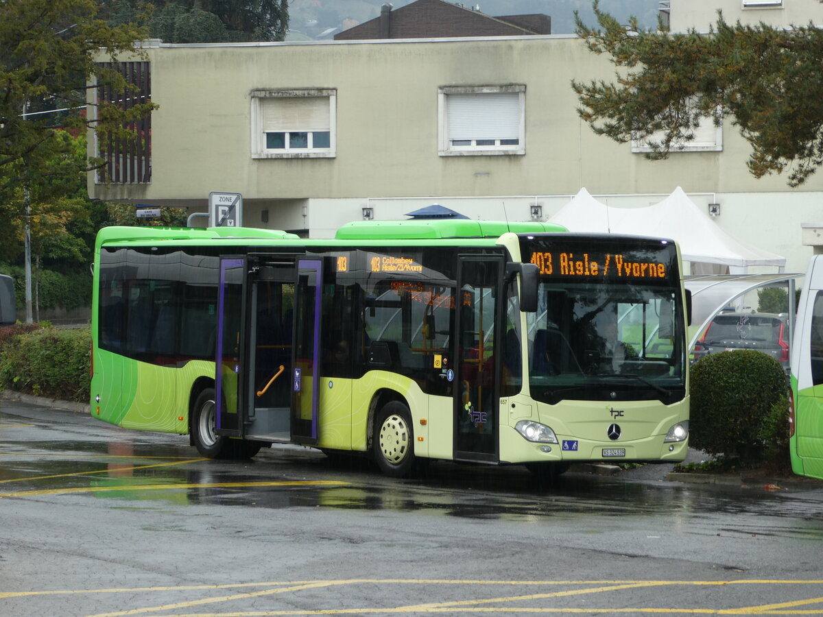 (240'695) - TPC Aigle - Nr. 657/VS 324'539 - Mercedes (ex Fahrservice Kortschlag, D-Potsdam; ex EvoBus, D-Berlin) am 8. Oktober 2022 beim Bahnhof Monthey CFF