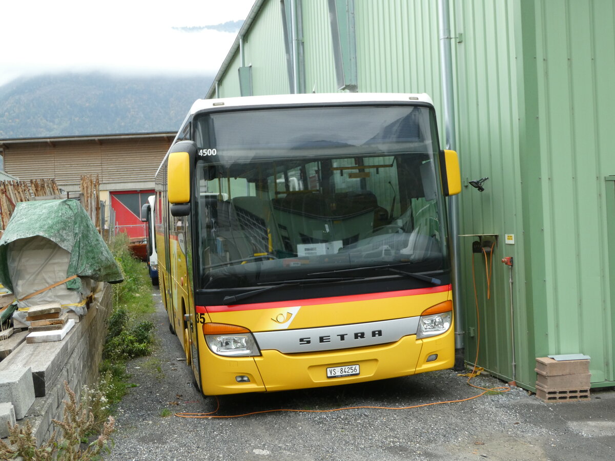 (240'714) - Buchard, Leytron - Nr. 35/VS 84'256 - Setra (ex PostAuto Wallis Nr. 35; ex TSAR, Sierre; ex Pfammatter, Sierr) am 8. Oktober 2022 in Leytron, Garage