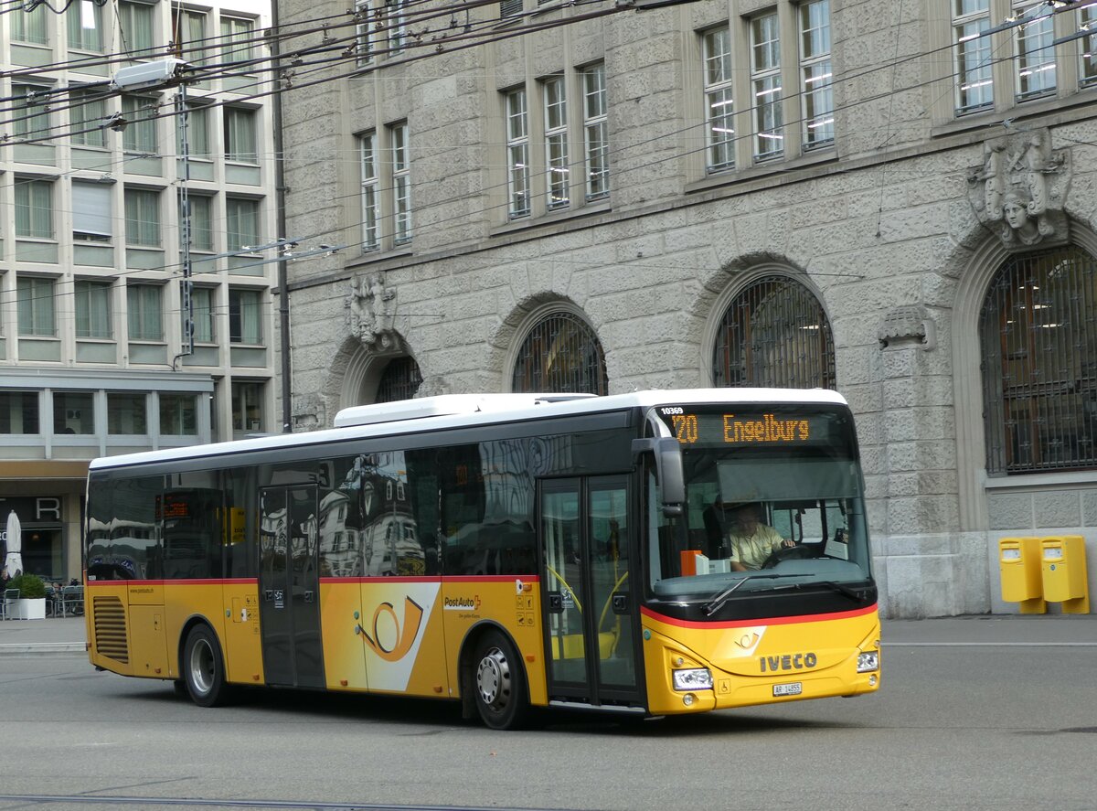 (241'009) - PostAuto Ostschweiz - AR 14'855 - Iveco am 11. Oktober 2022 beim Bahnhof St. Gallen