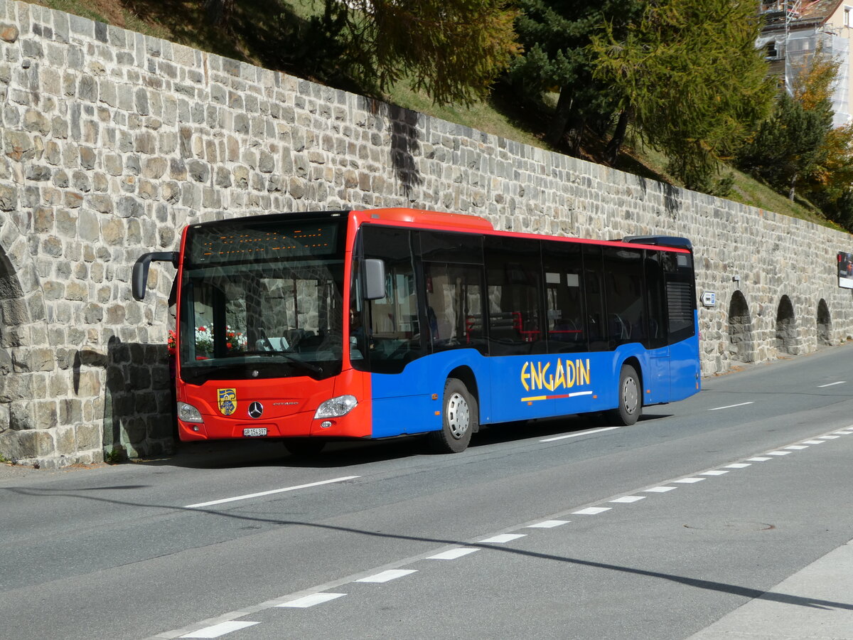 (241'105) - Chrisma, St. Moritz - GR 154'397 - Mercedes am 12. Oktober 2022 beim Bahnhof St. Moritz