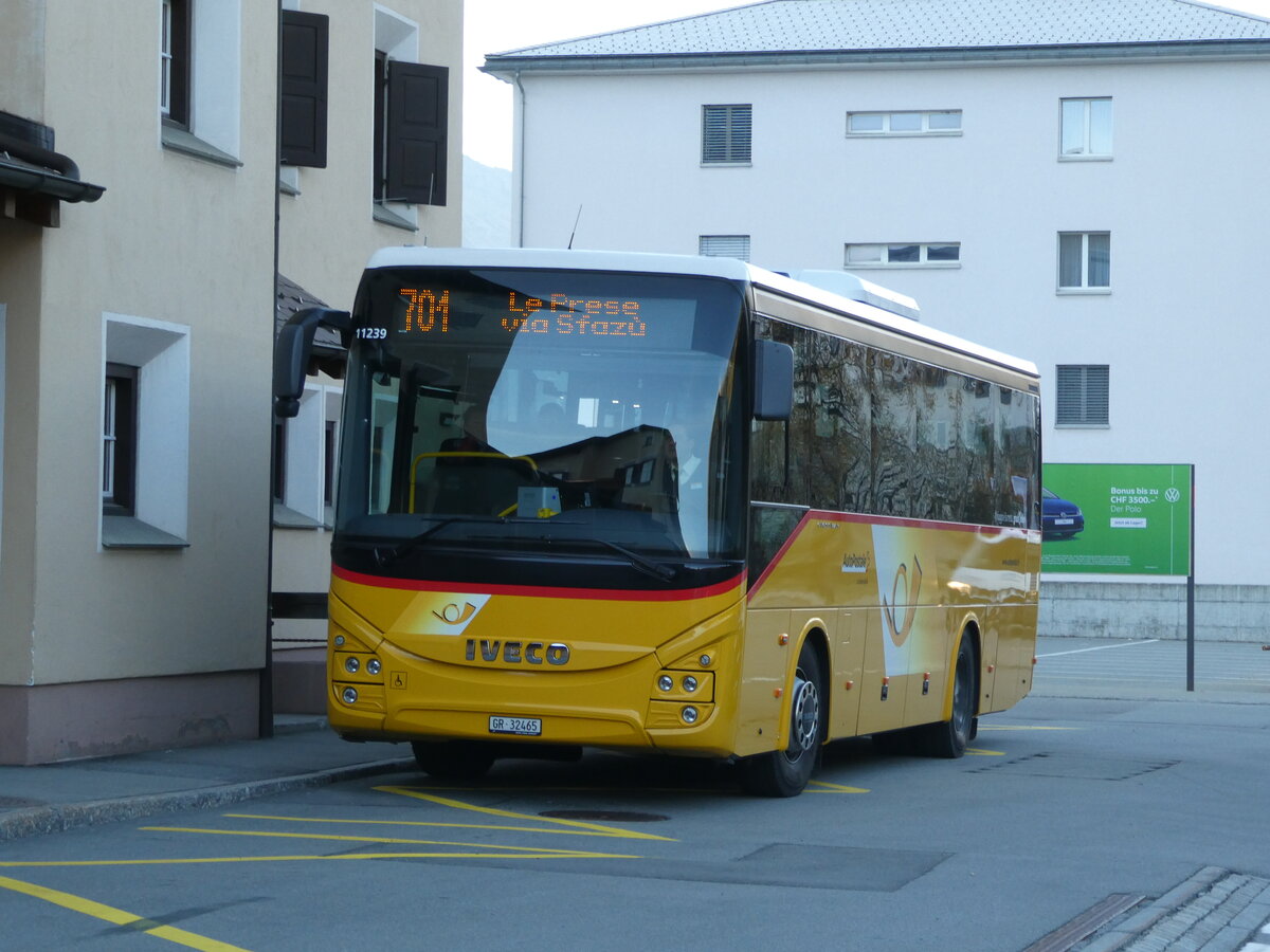 (241'179) - Balzarolo, Poschiavo - GR 32'465 - Iveco am 13. Oktober 2022 beim Bahnhof Samedan