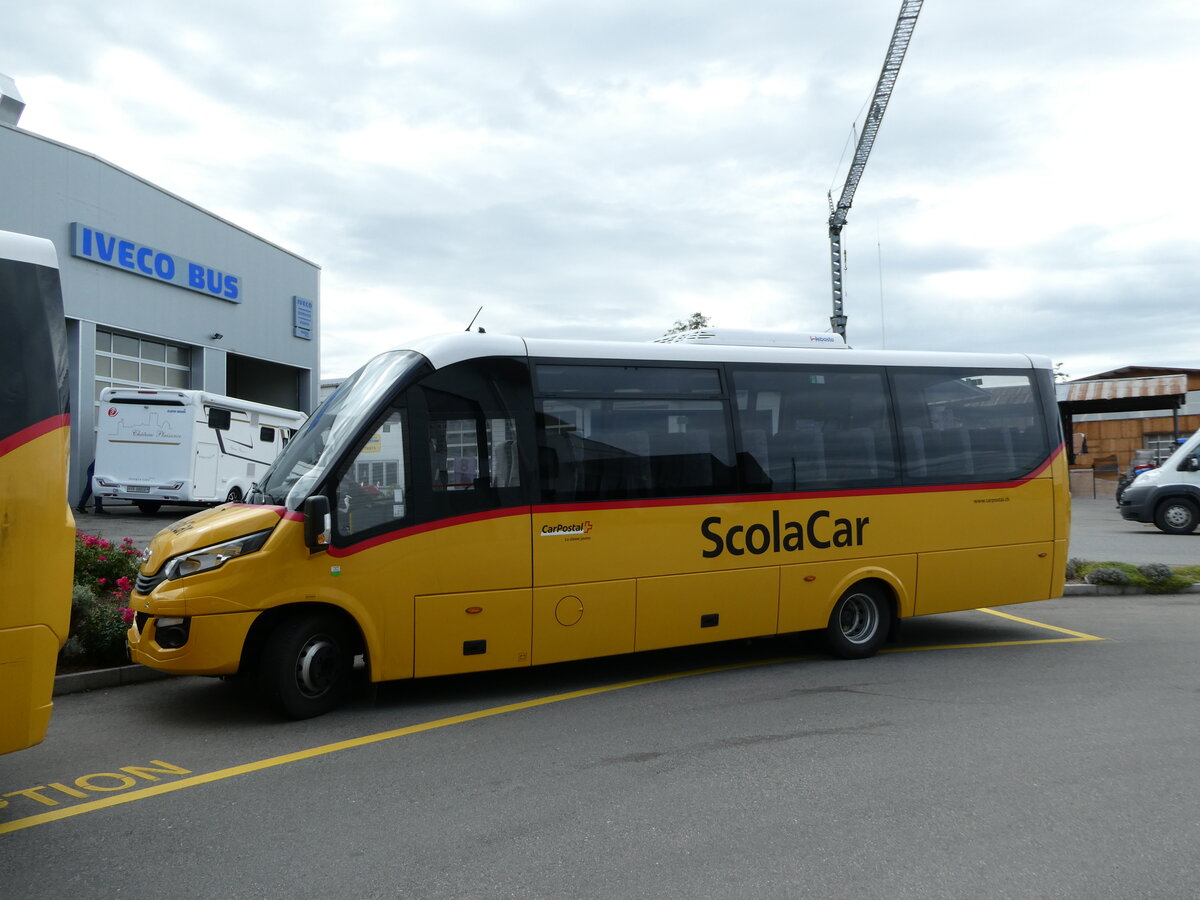 (241'397) - CarPostal Ouest - VD 457'382 - Iveco/Rosero am 15. Oktober 2022 in Kerzers, Interbus