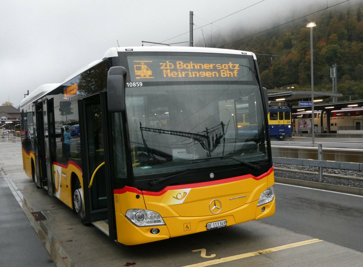 (241'684) - Flck, Brienz - Nr. 5/BE 113'349 - Mercedes am 22. Oktober 2022 beim Bahnhof Interlaken Ost