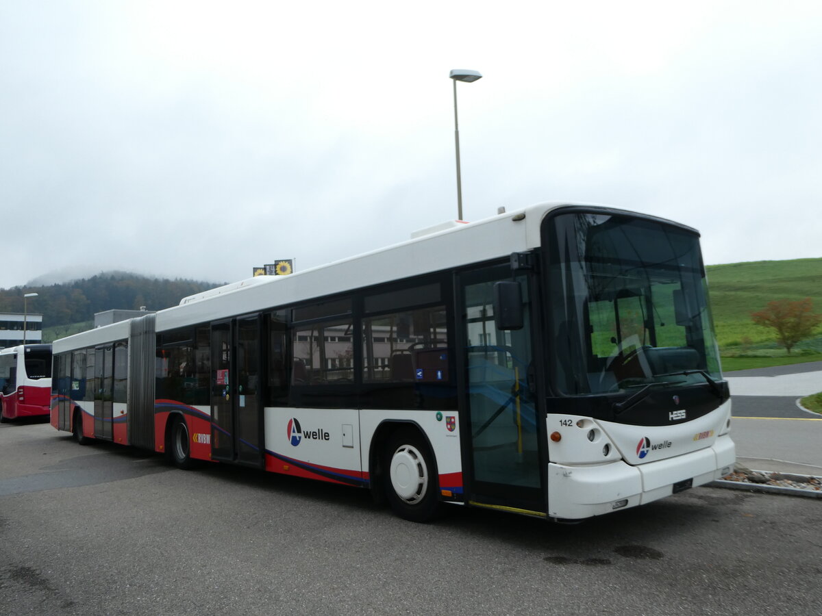 (242'213) - RVBW Wettingen - Nr. 142 - Scania/Hess am 6. November 2022 in Winterthur, EvoBus