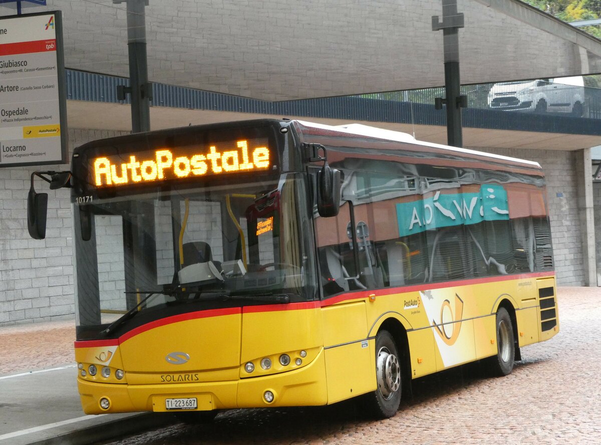 (242'720) - AutoPostale Ticino - TI 223'687 - Solaris (ex PostAuto Graubnden; ex Sulzberger, Htten) am 15. November 2022 beim Bahnhof Bellinzona