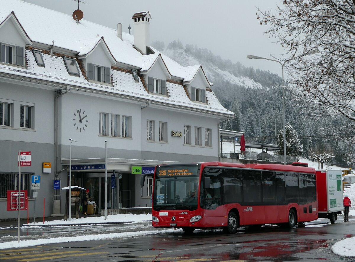 (243'475) - AFA Adelboden - Nr. 28/BE 43'089 - Mercedes am 5. Dezember 2022 beim Bahnhof Kandersteg