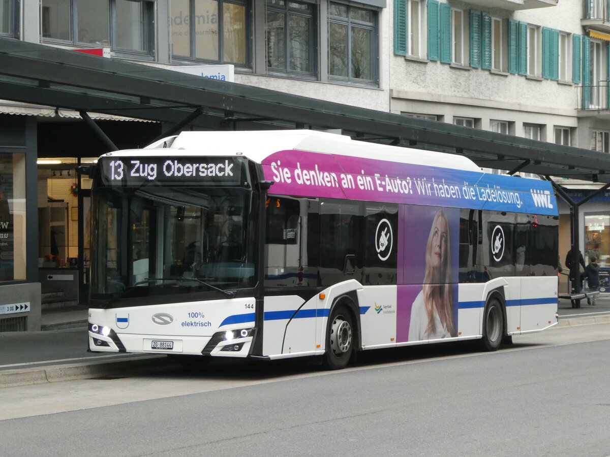 (243'516) - ZVB Zug - Nr. 144/ZG 88'144 - Solaris am 7. Dezember 2022 beim Bahnhof Zug