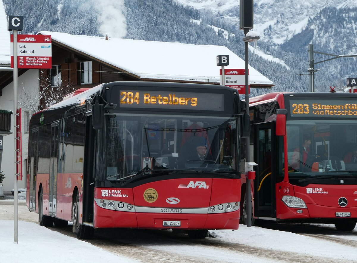 (243'838) - AFA Adelboden - Nr. 51/BE 25'802 - Solaris am 13. Dezember 2022 beim Bahnhof Lenk