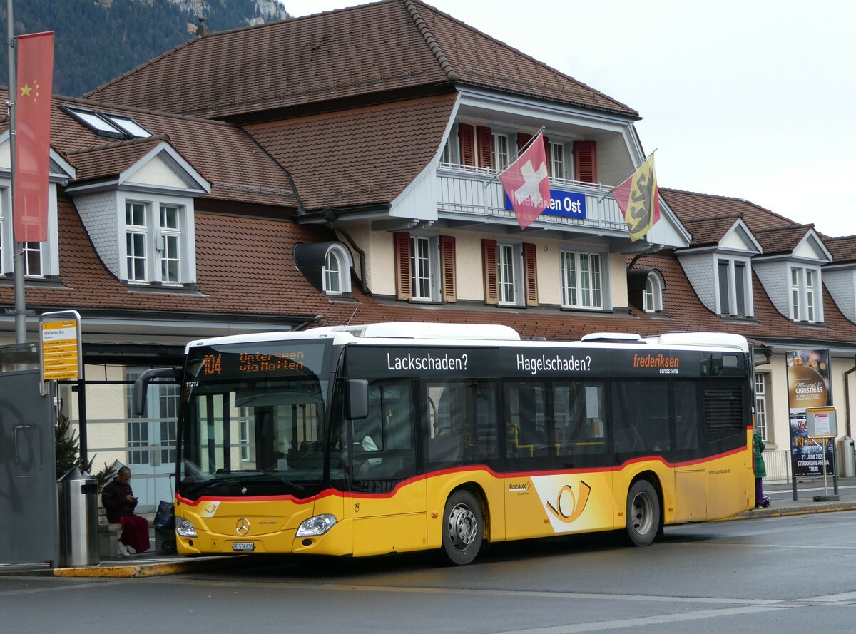 (244'298) - PostAuto Bern - BE 534'630 - Mercedes am 31. Dezember 2022 beim Bahnhof Interlaken Ost