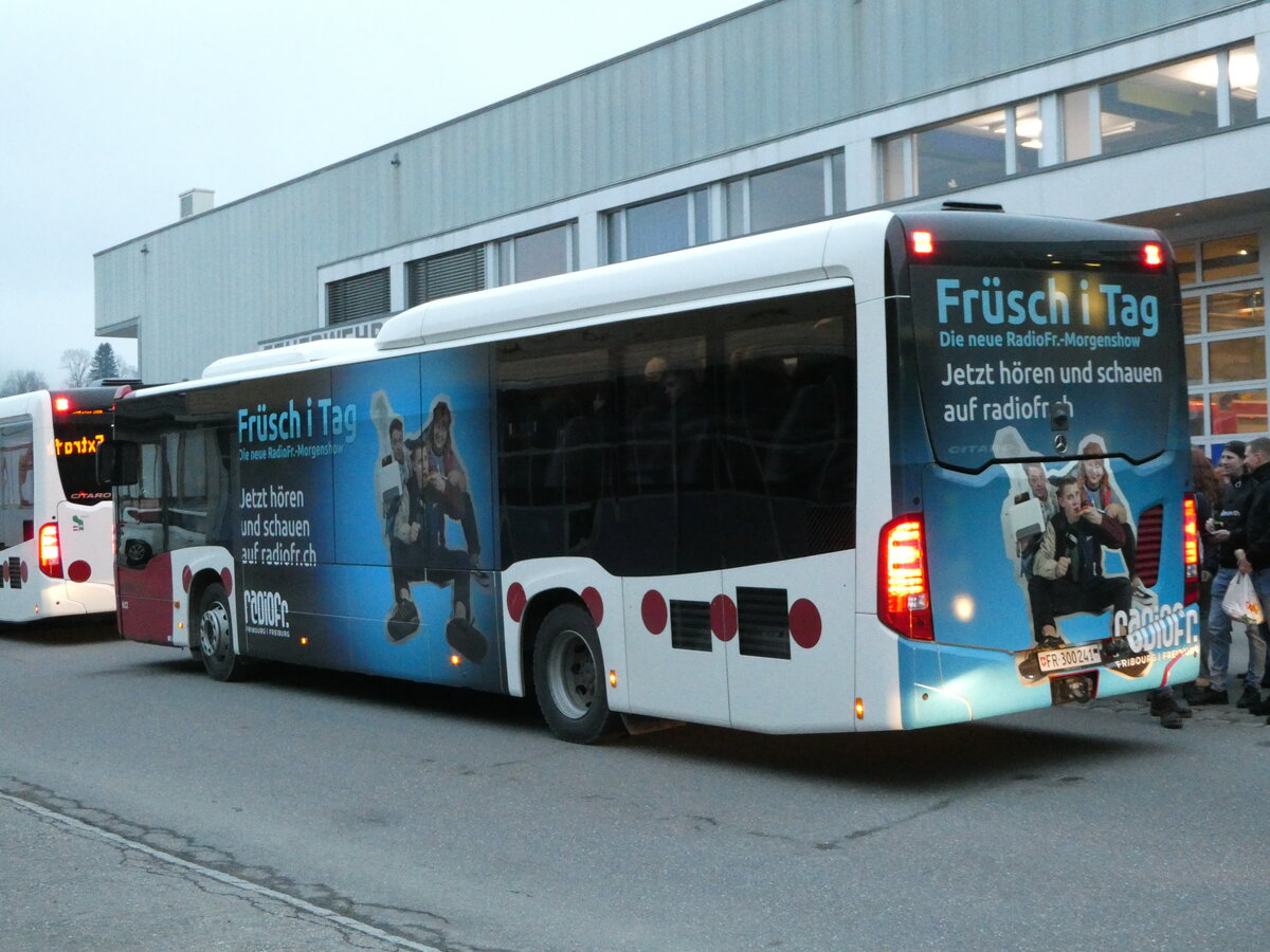 (244'506) - TPF Fribourg (Wieland 76) - Nr. 612/FR 300'241 - Mercedes am 7. Januar 2023 beim Bahnhof Frutigen