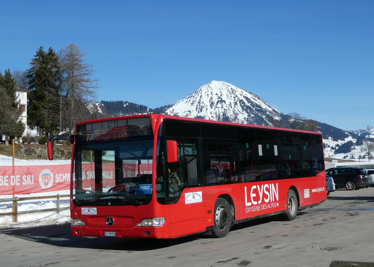 (246'033) - Leysin-Excursions, Leysin - VD 398'539 - Mercedes (ex Imfeld, D-Landstuhl) am 11. Februar 2023 in Leysin, Centre sportif